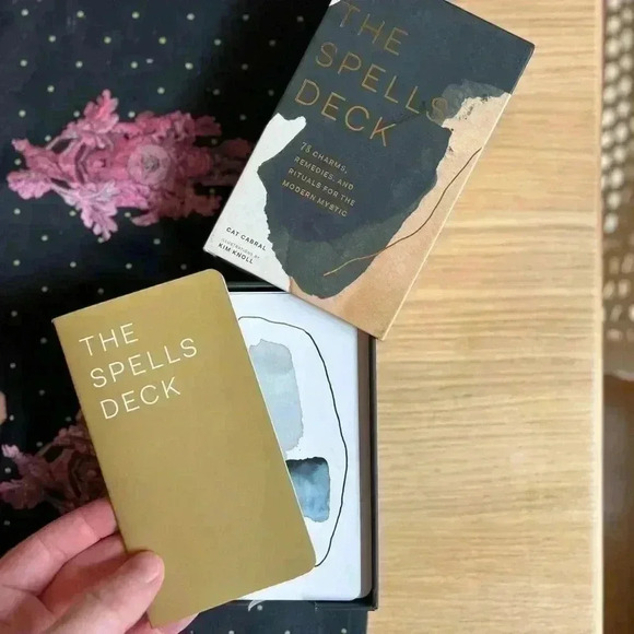 The Spells Deck oracle cards witchcraft magick book deck - Picture 4 of 5